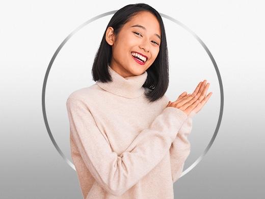 Smiling young woman wearing red T-shirt, happy after Cantesten's treatment and complete relief from thrush and its 6 main symptoms